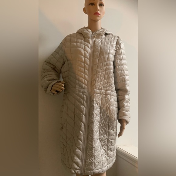 North Face mid-length coat Large - Picture 5 of 9